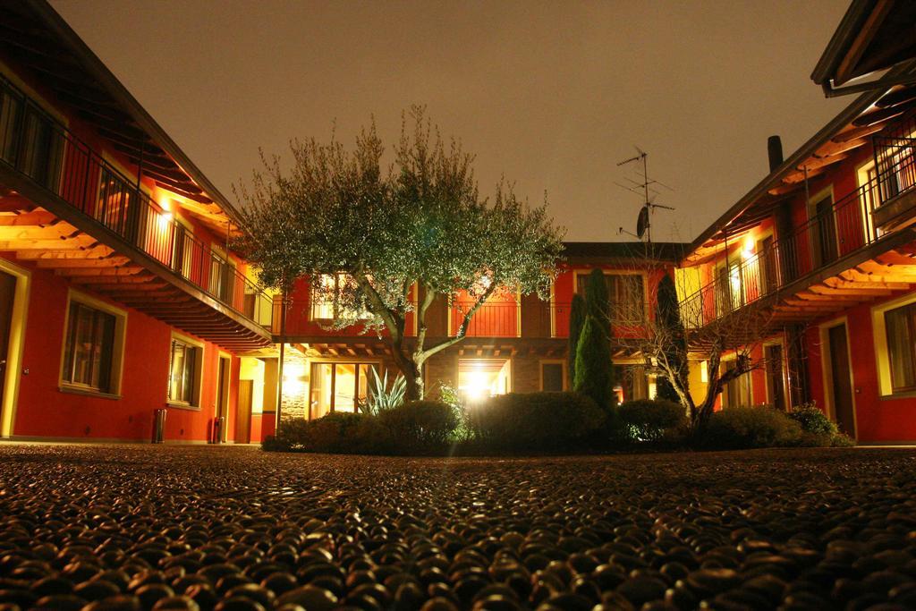 Aparthotel Corte Nuova à Bergame Extérieur photo